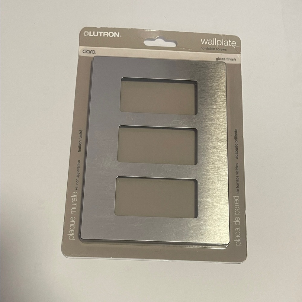 Lutron Claro Wallplate Gloss finish 3 Gang CW-3-WH Screws Cover